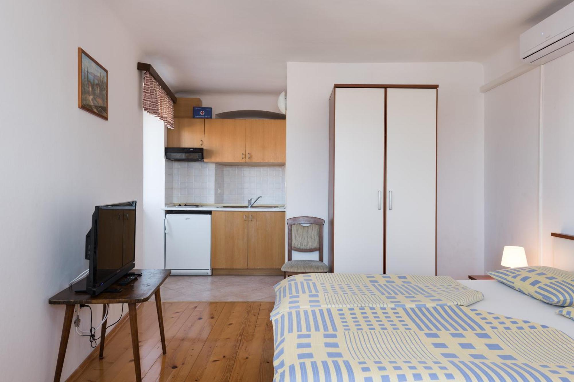 Apartments Mirakul Mali Lošinj Quarto foto
