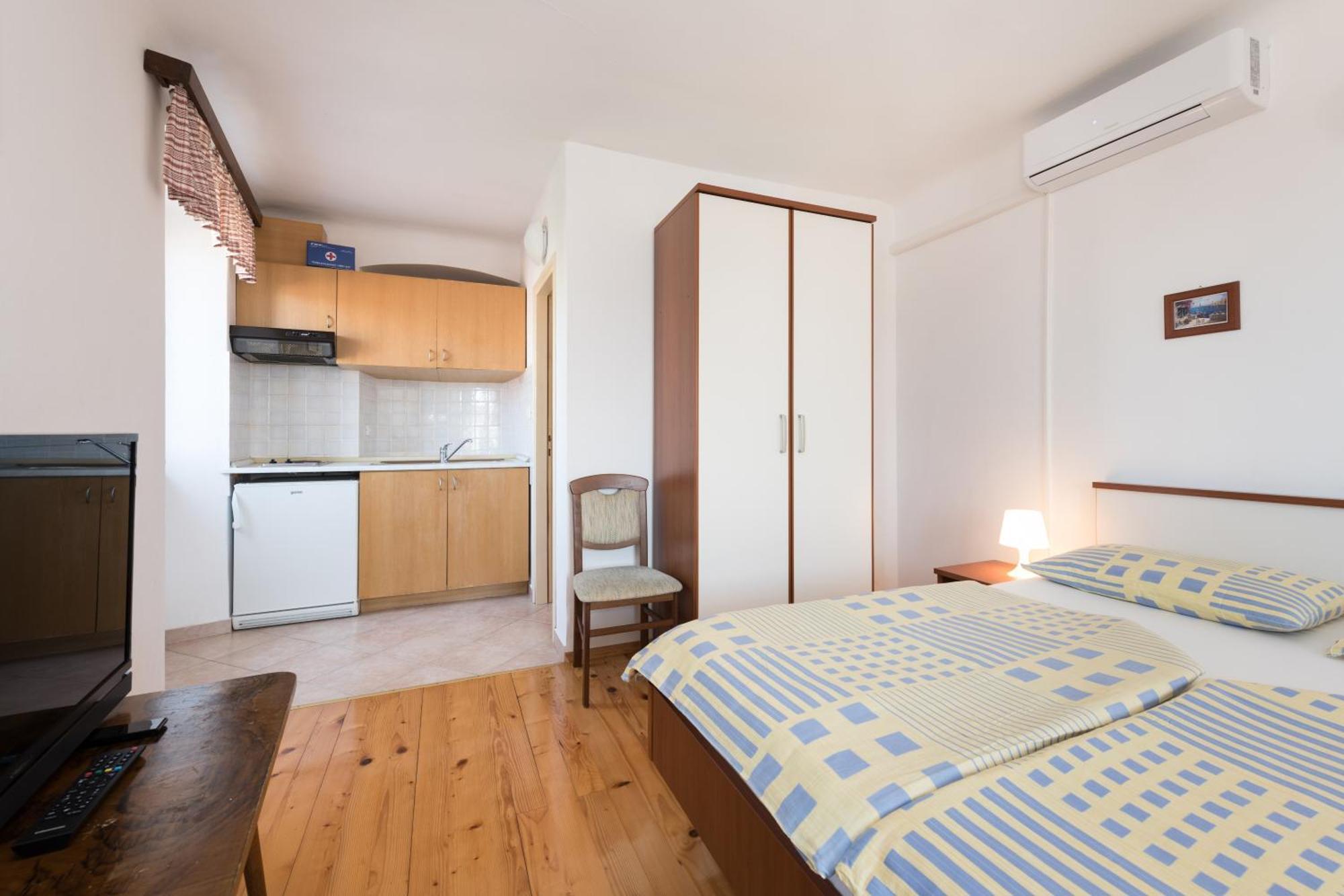 Apartments Mirakul Mali Lošinj Quarto foto
